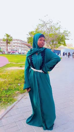 Twesigomwe sarah Профиль